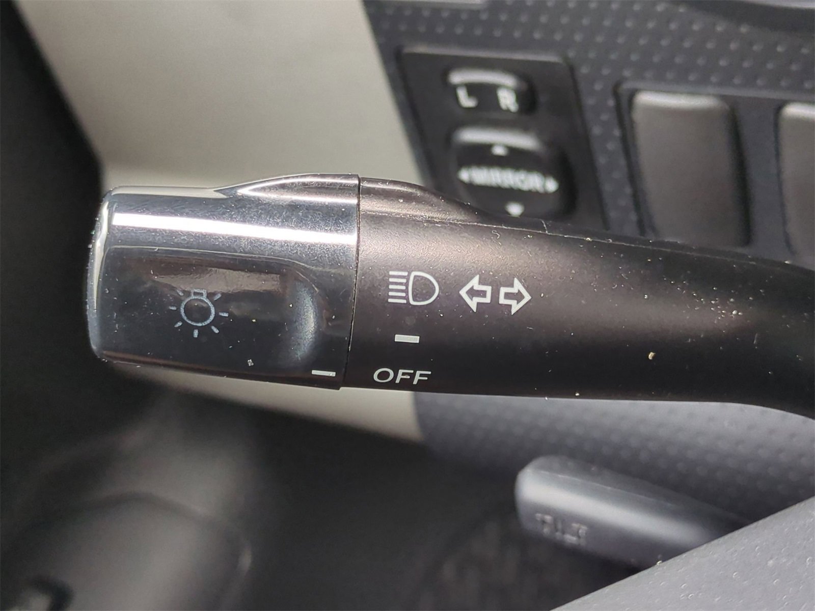 Thumbnail: 2007 Toyota FJ Cruiser - 17