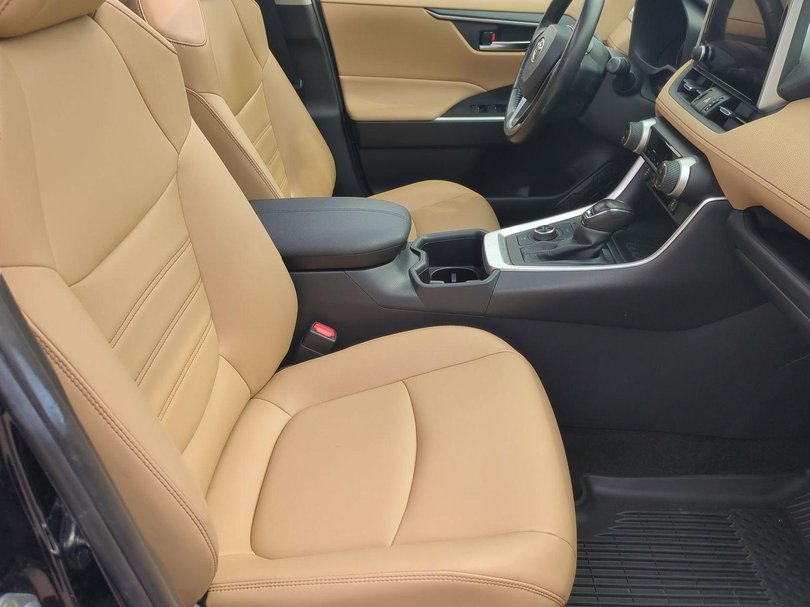 Thumbnail: 2024 Toyota RAV4 - 23