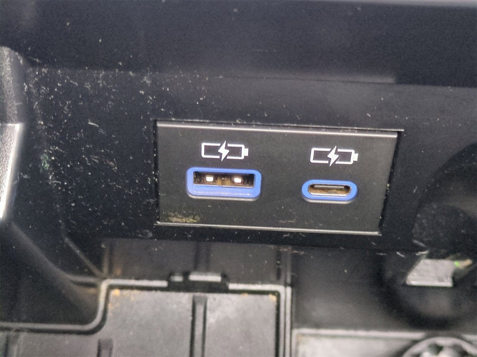 Thumbnail: 2022 Toyota Tundra - 32