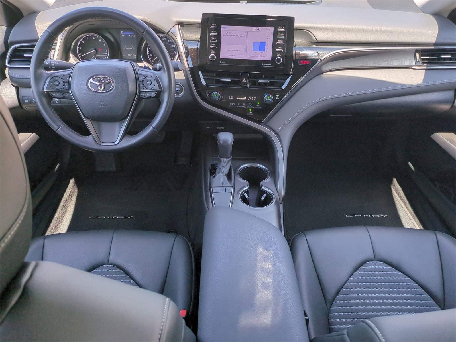 Thumbnail: 2022 Toyota Camry - 15