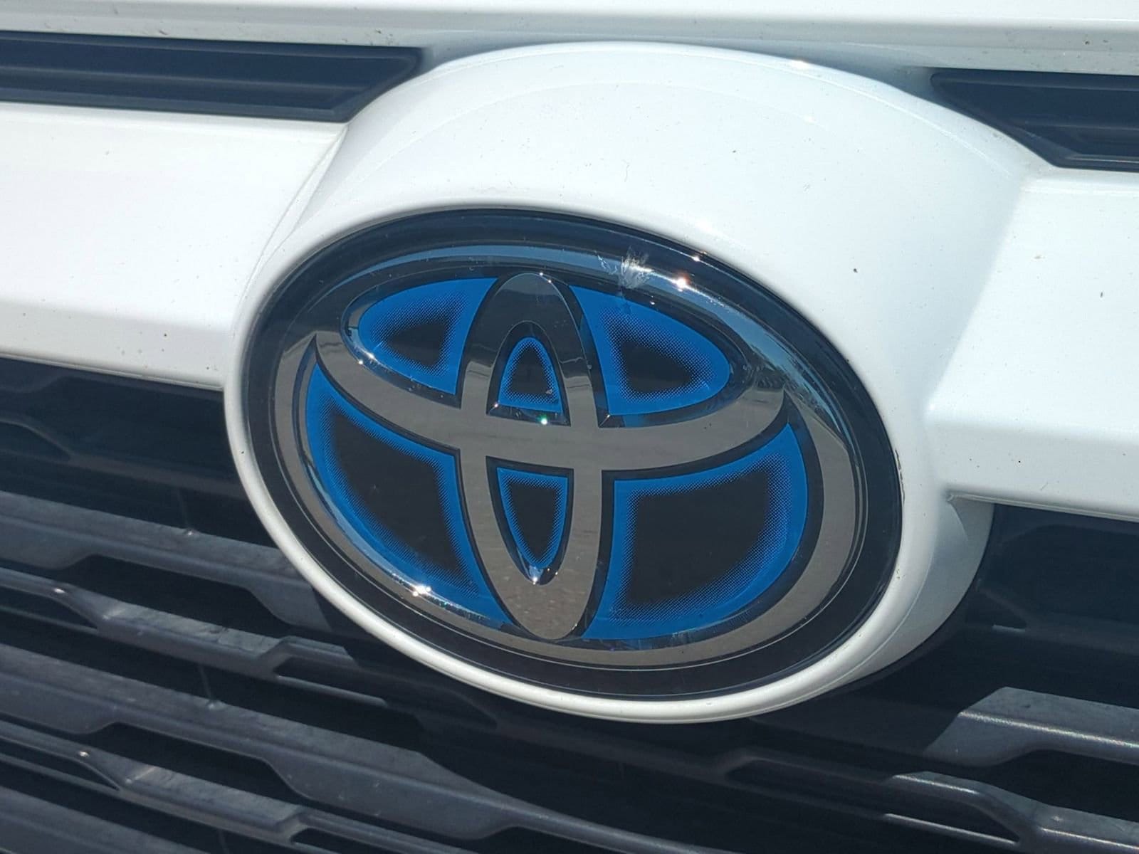Thumbnail: 2022 Toyota RAV4 - 12
