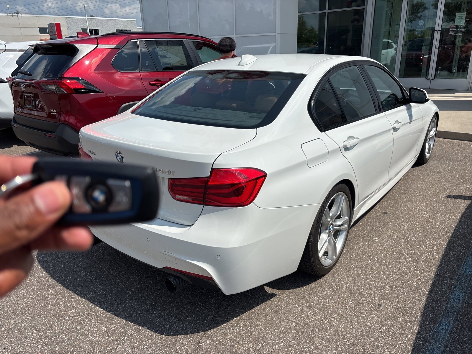 Thumbnail: 2016 BMW 3 Series - 3