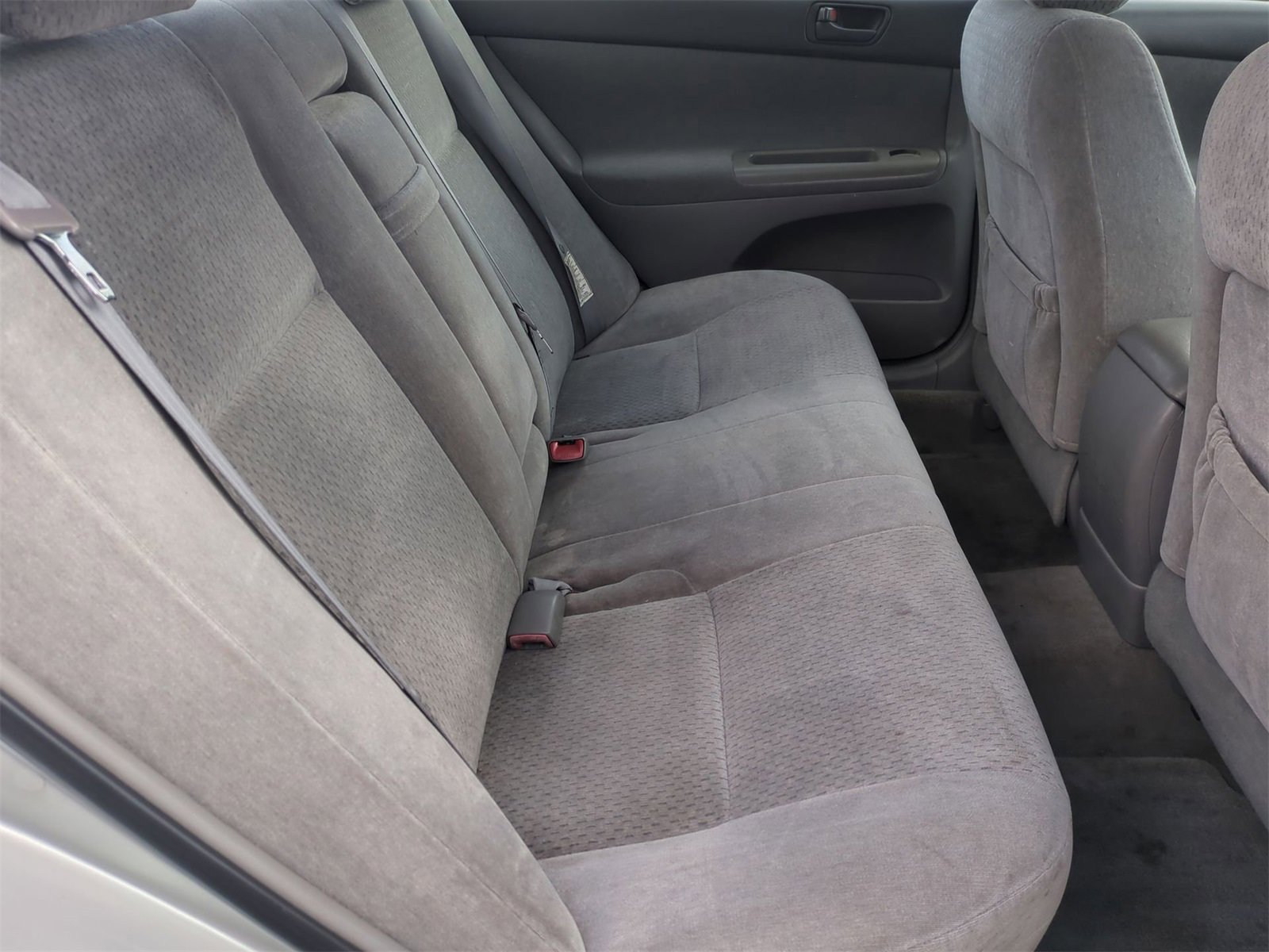 Thumbnail: 2004 Toyota Camry - 20