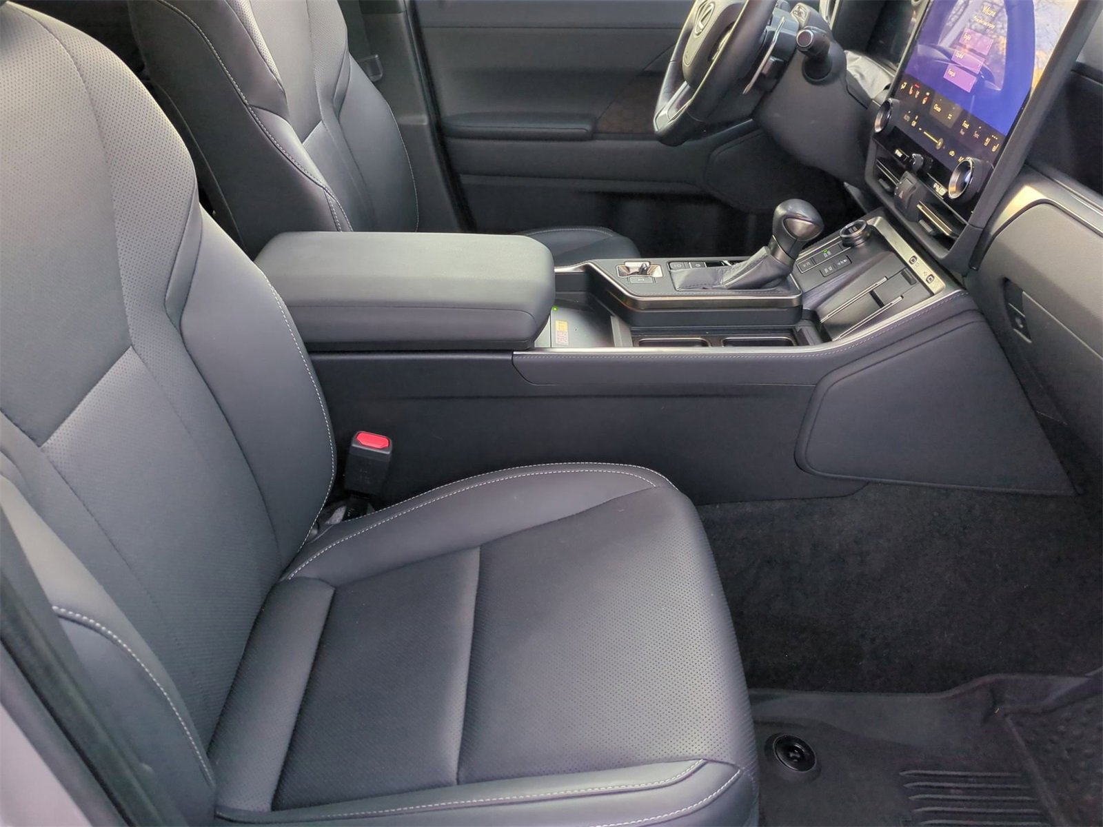 Thumbnail: 2024 Lexus GX - 23