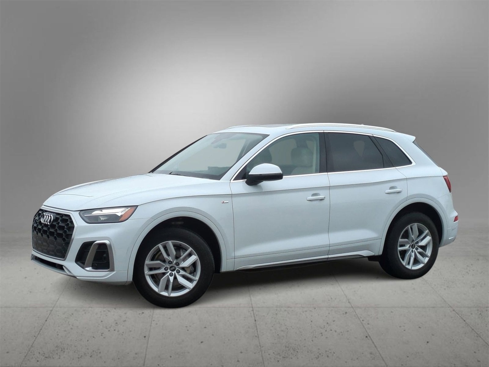 2022 Audi Q5 e Premium -
                  Farmington Hills, MI