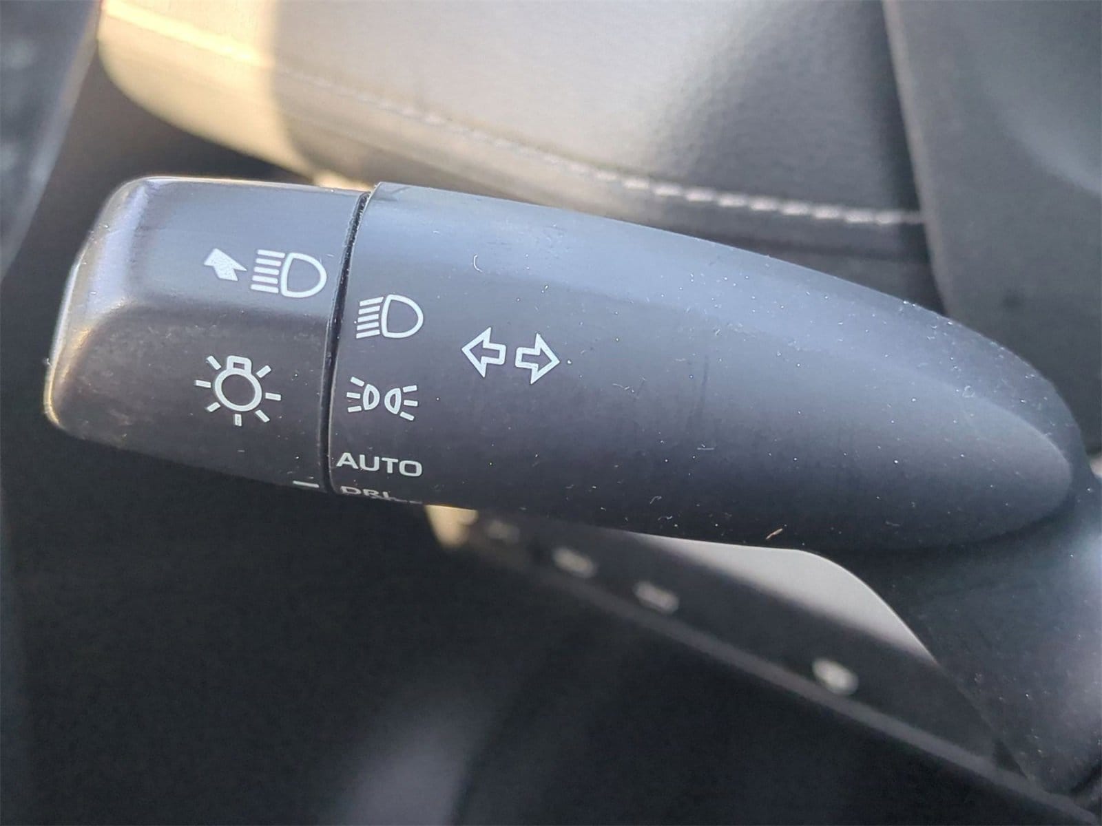 Thumbnail: 2023 Toyota RAV4 - 28