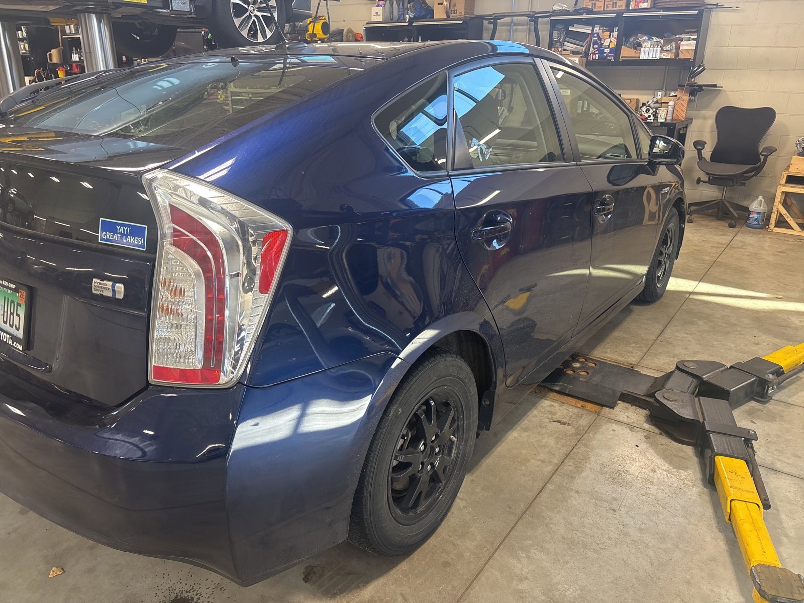 Thumbnail: 2015 Toyota Prius - 8