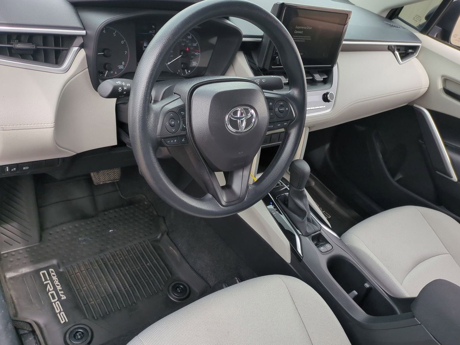 Thumbnail: 2025 Toyota Corolla Cross - 10