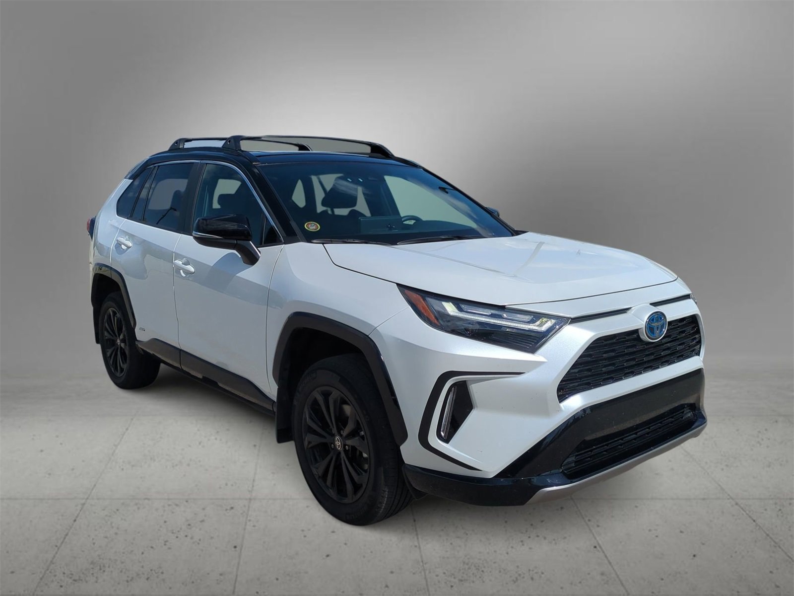 2023 Toyota RAV4 Hybrid XSE photo 2