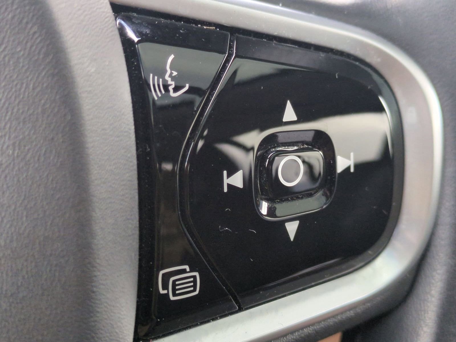 Thumbnail: 2021 Volvo XC90 - 26