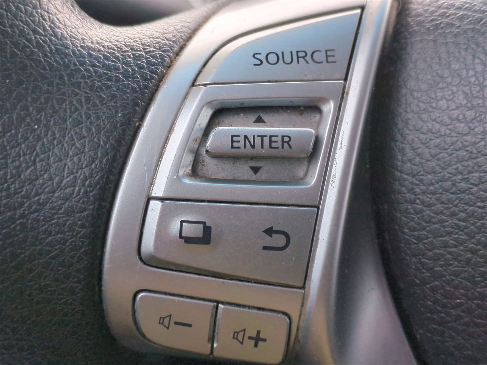 Thumbnail: 2018 Nissan Altima - 23