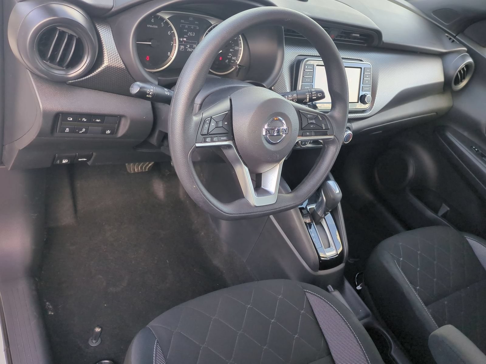 Thumbnail: 2020 Nissan Kicks - 10