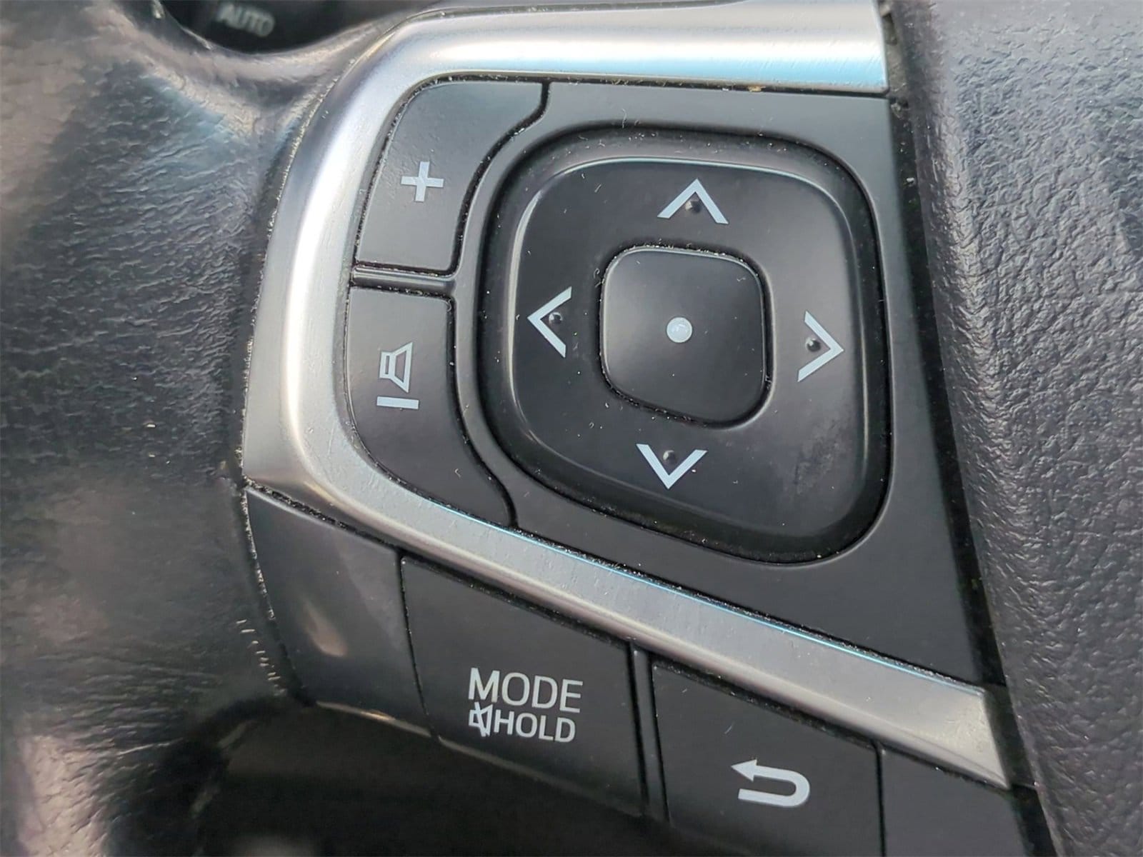 Thumbnail: 2015 Toyota Camry - 23