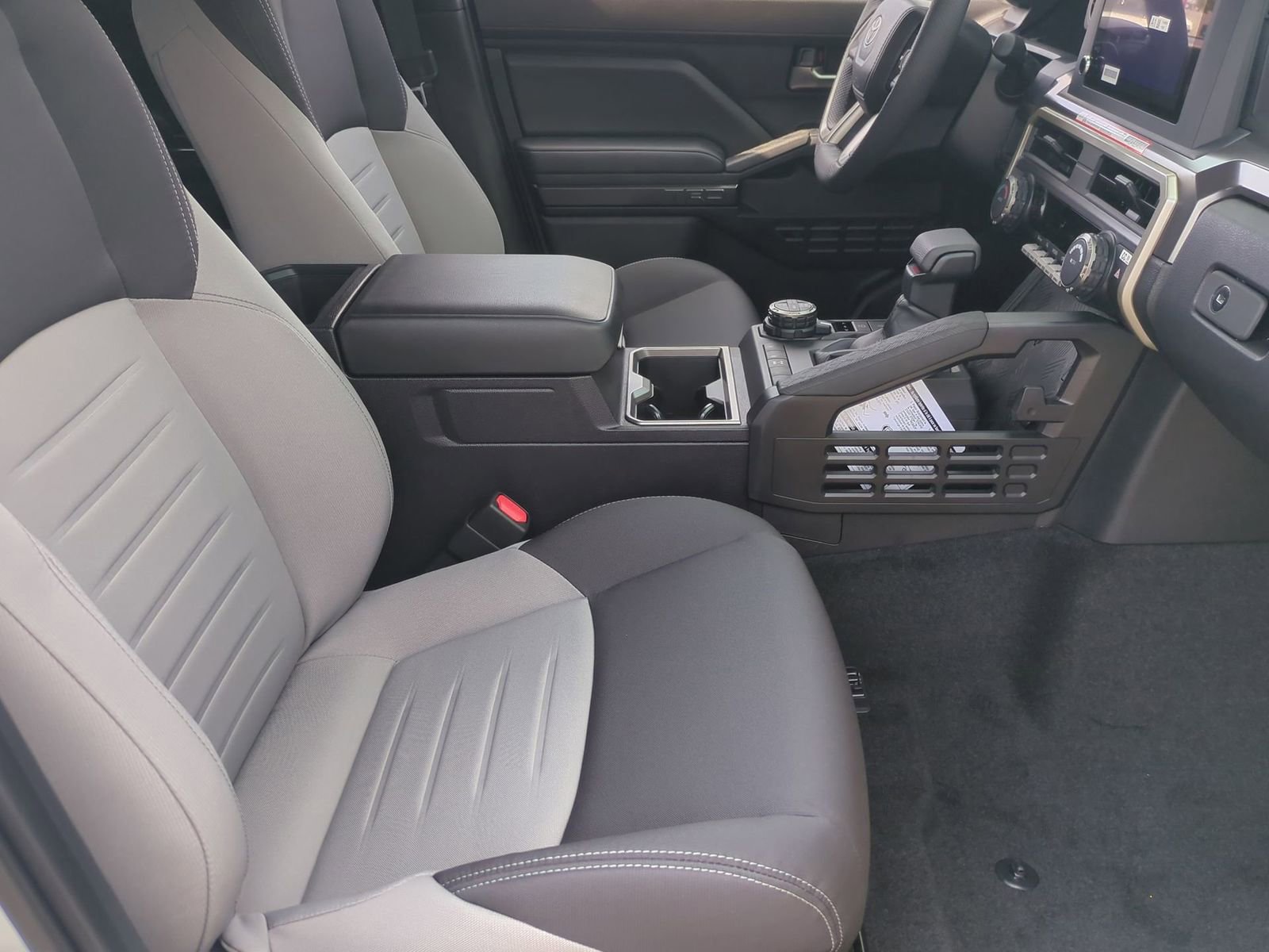 2026 Toyota Tacoma TRD Off Road - Photo 21