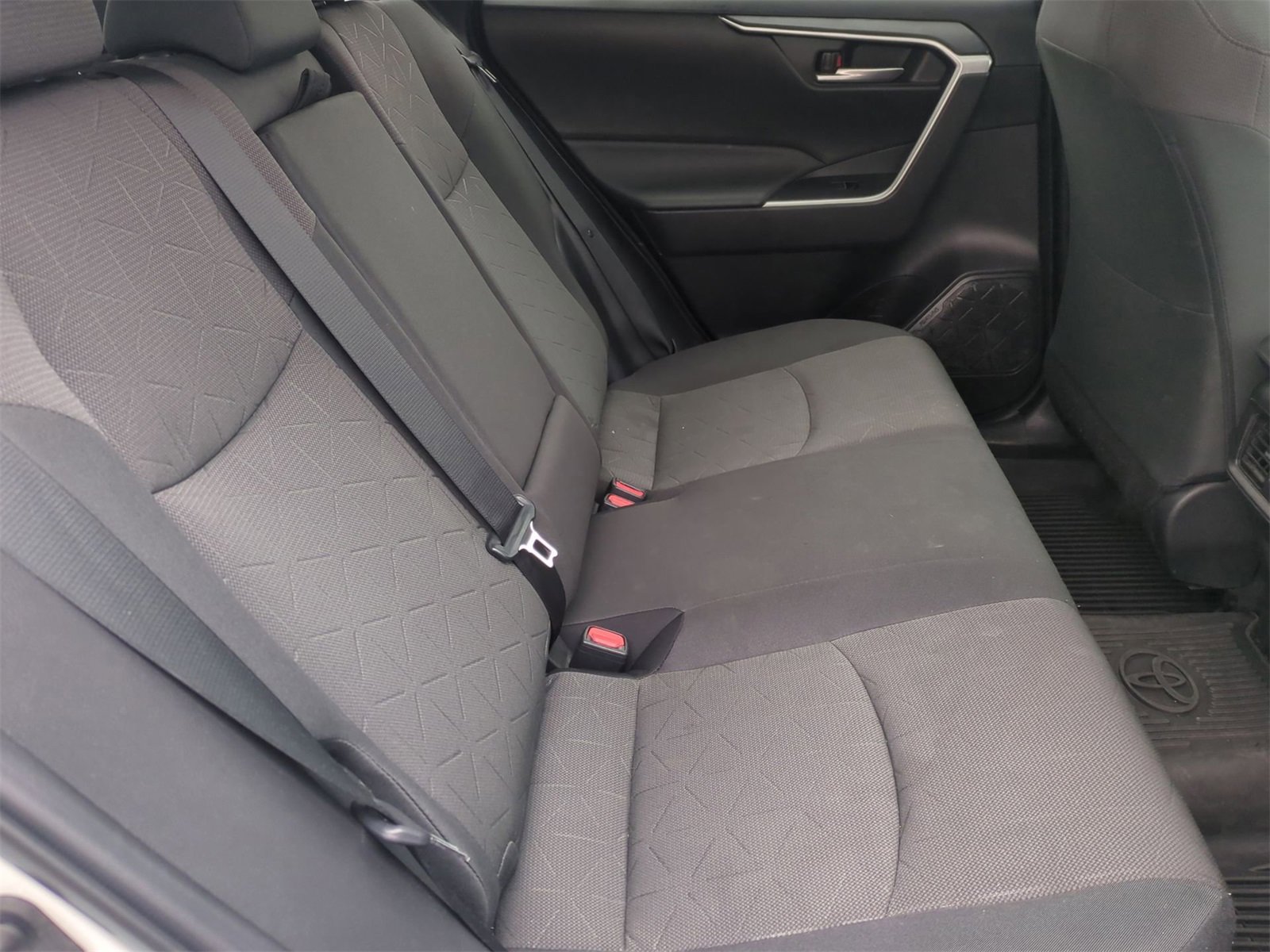 Thumbnail: 2023 Toyota RAV4 - 21