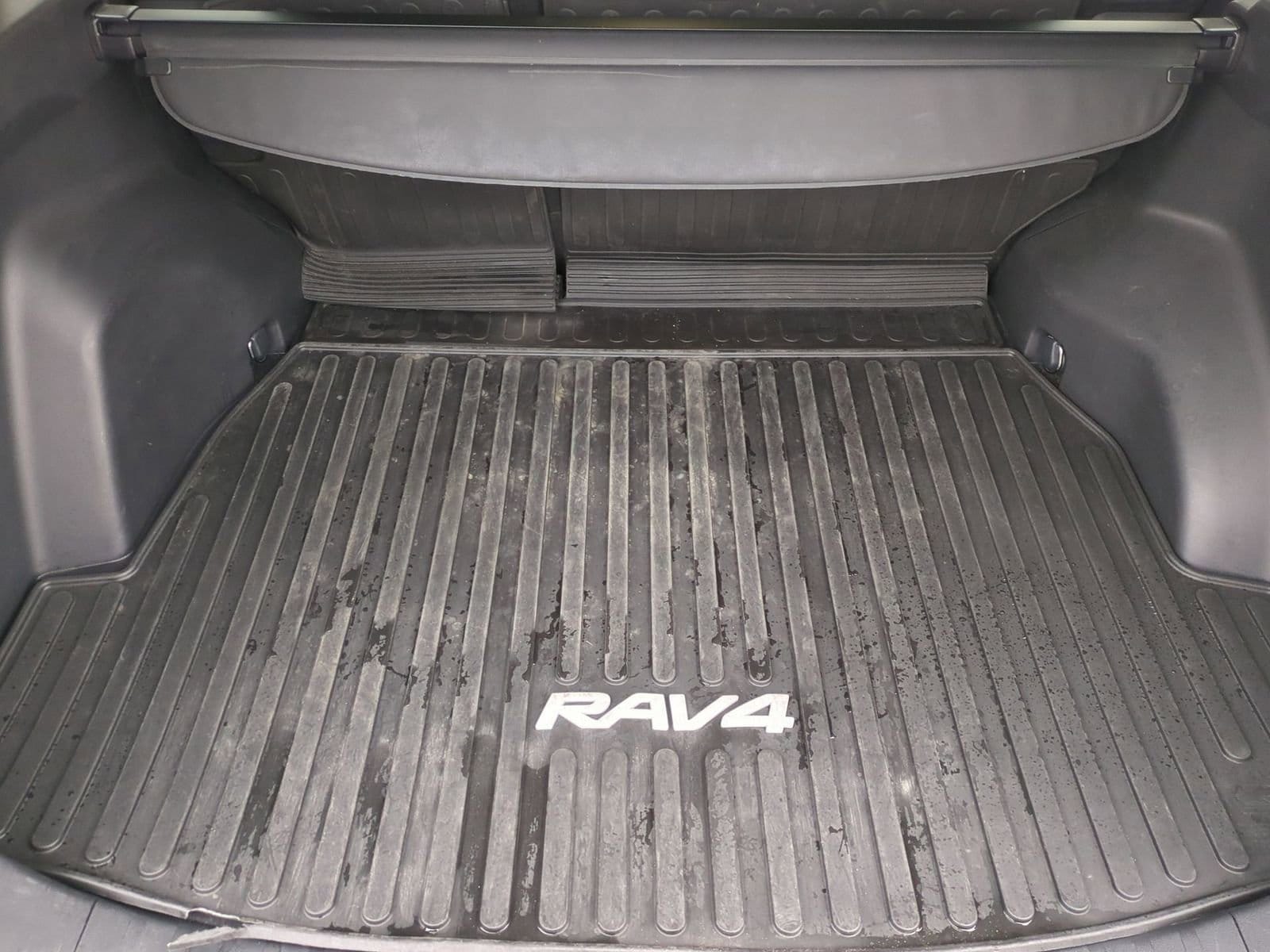 Thumbnail: 2023 Toyota RAV4 - 32