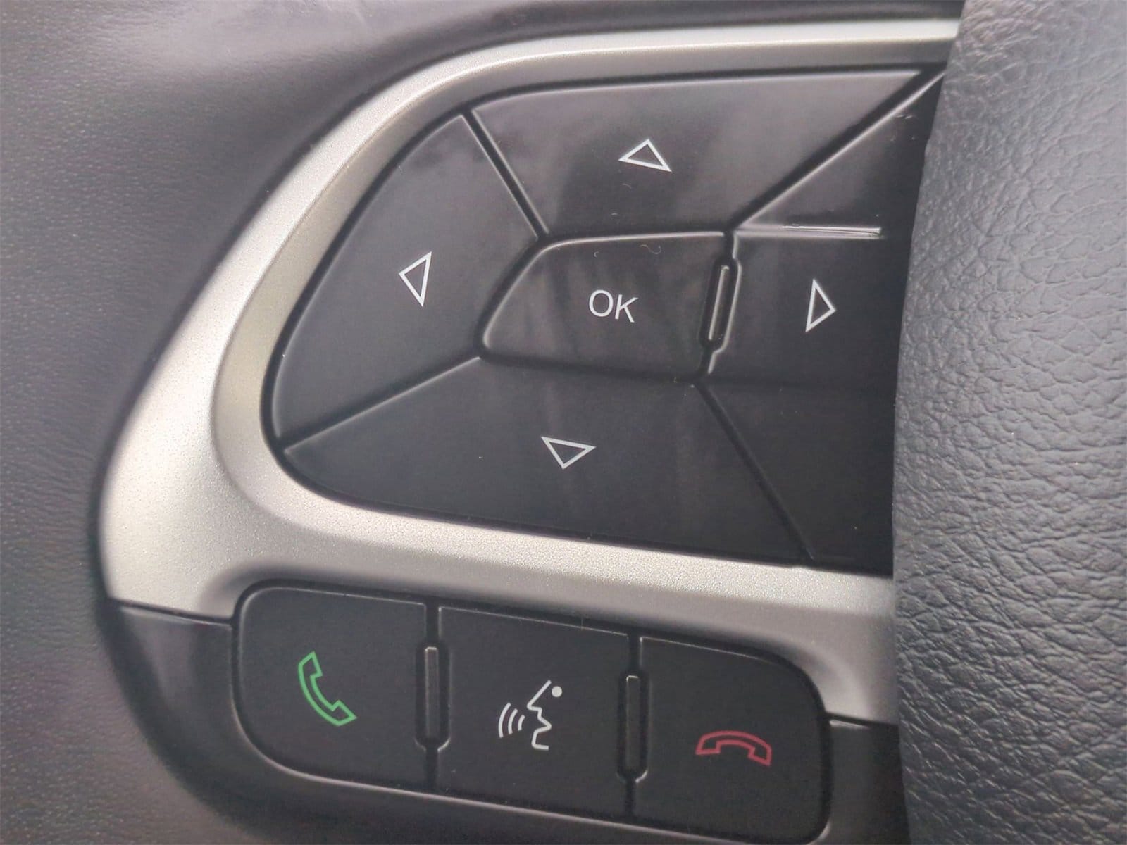 2018 Jeep Compass Latitude 23