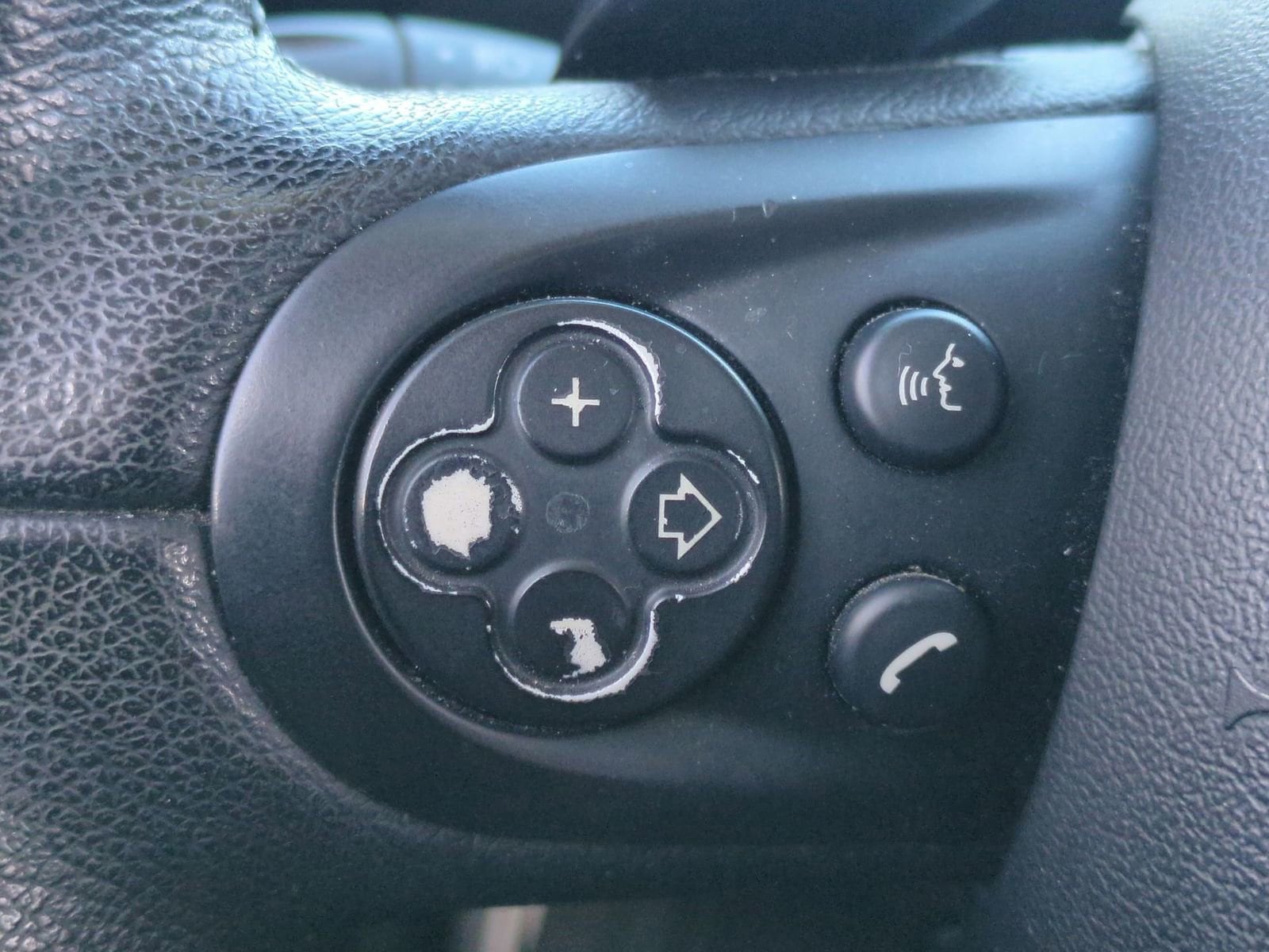 Thumbnail: 2014 MINI Cooper Countryman - 25