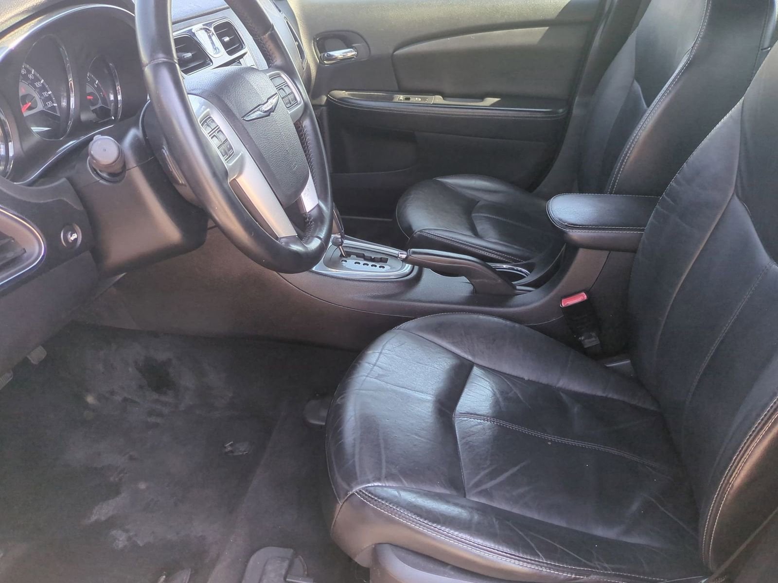 Thumbnail: 2012 Chrysler 200 - 16