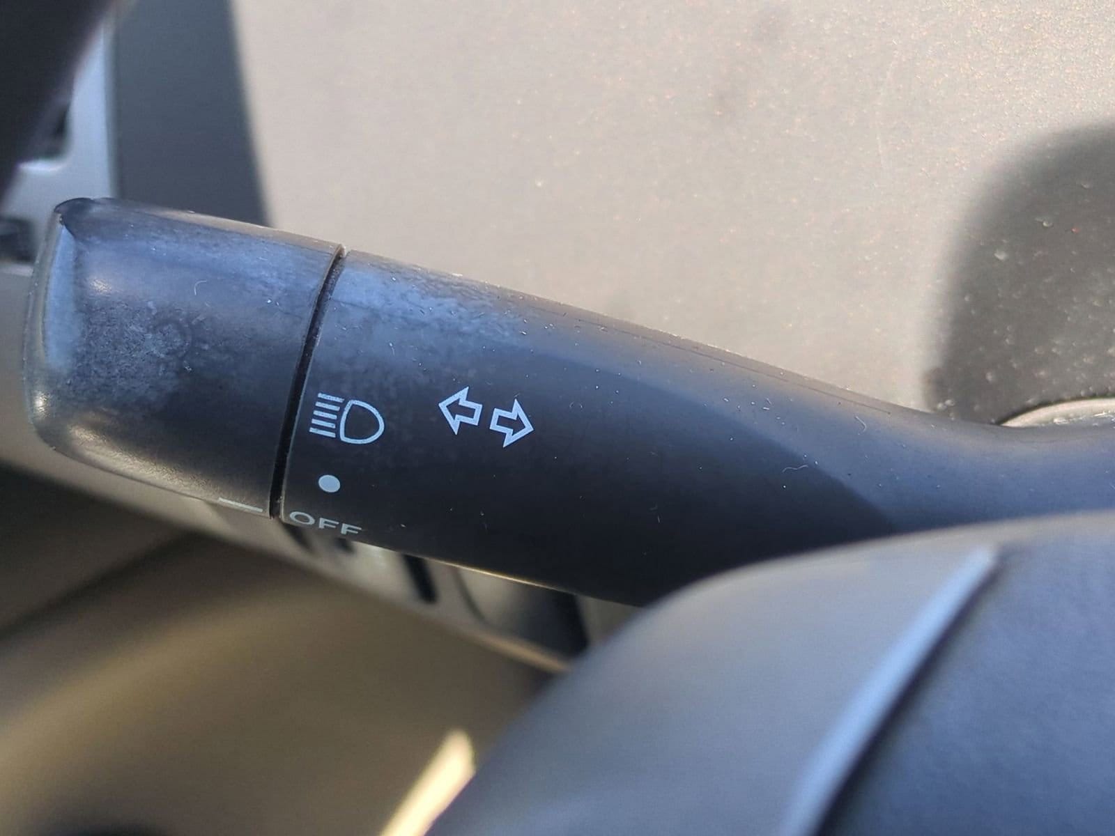 Thumbnail: 2005 Toyota Prius - 26