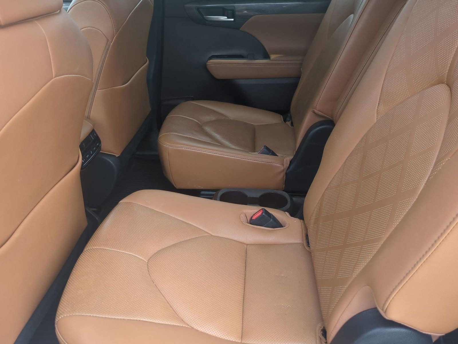 Thumbnail: 2021 Toyota Highlander - 20