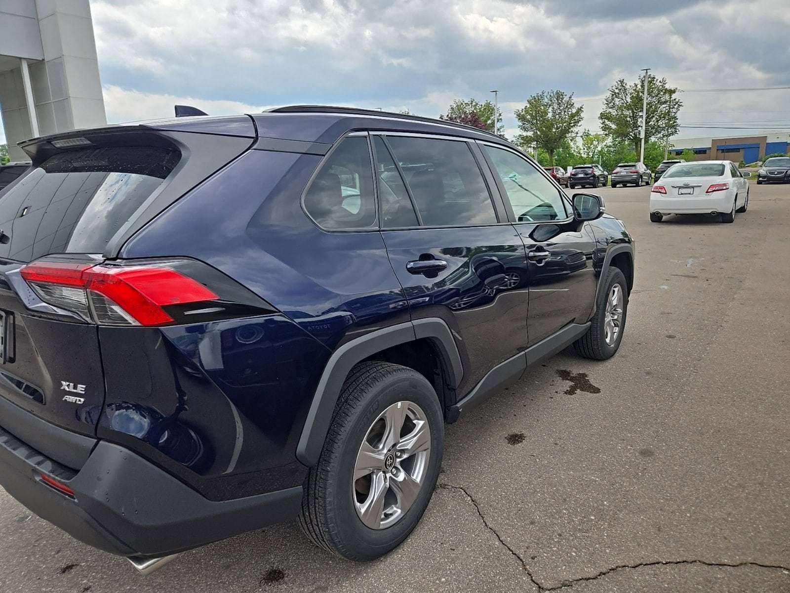 Thumbnail: 2022 Toyota RAV4 - 4