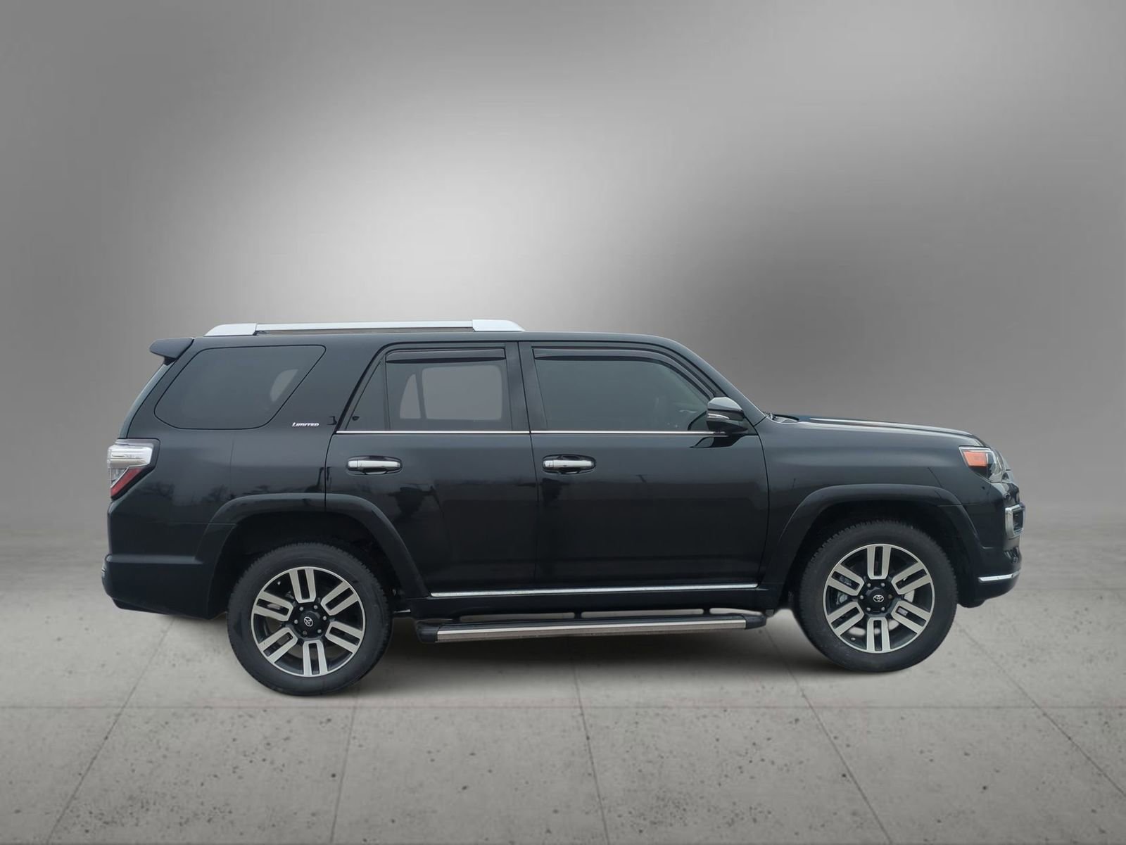 Thumbnail: 2015 Toyota 4Runner - 9