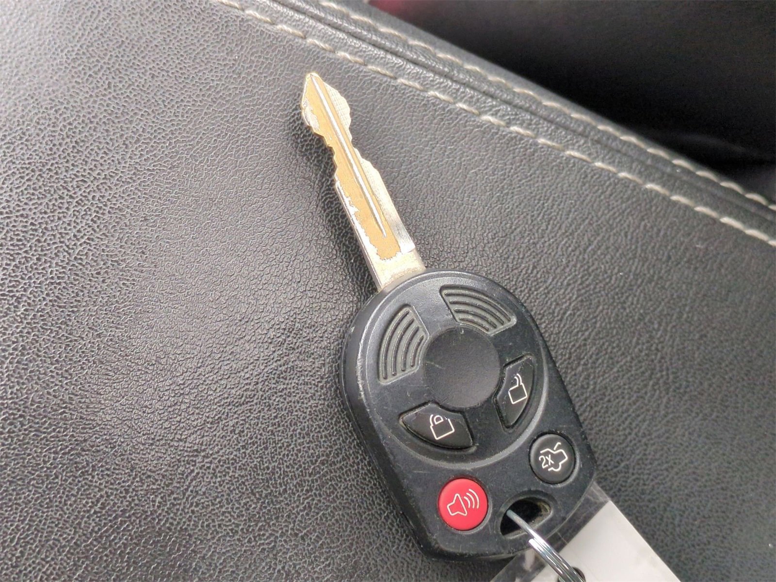 Thumbnail: 2010 Ford Fusion - 34