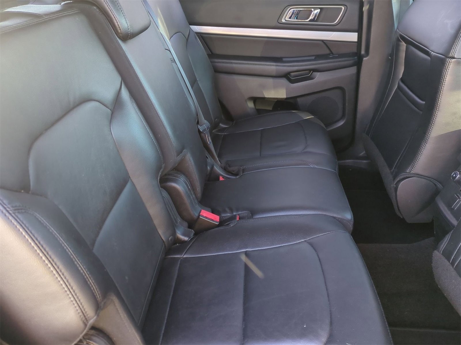 Thumbnail: 2016 Ford Explorer - 21