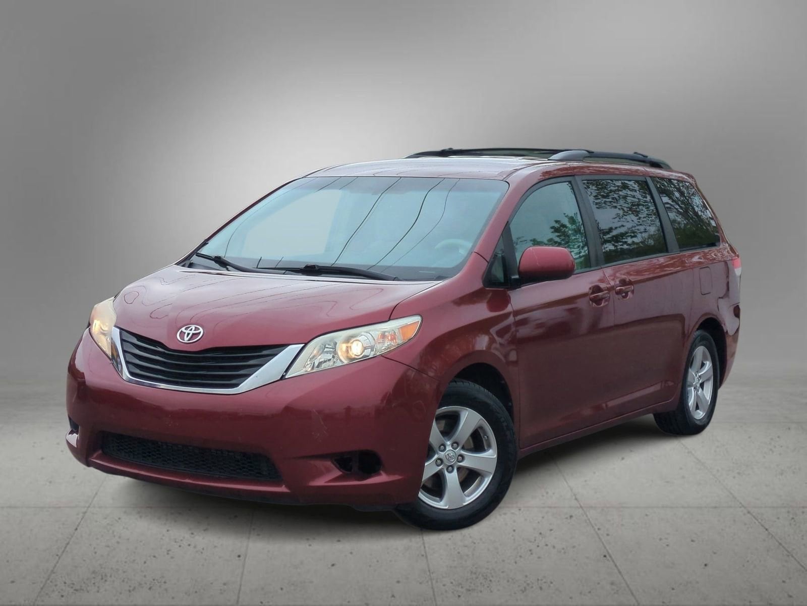 2013 Toyota Sienna LE -
                  Farmington Hills, MI