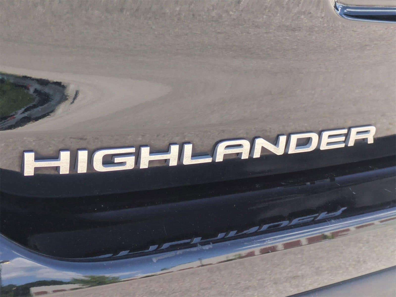 Thumbnail: 2022 Toyota Highlander - 13