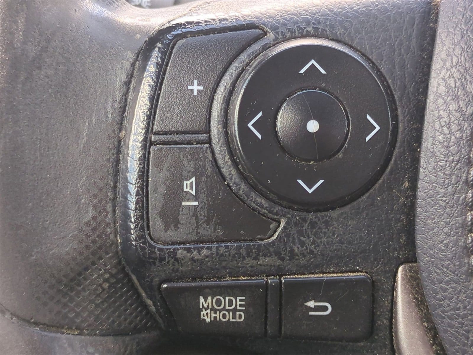 Thumbnail: 2013 Toyota RAV4 - 23