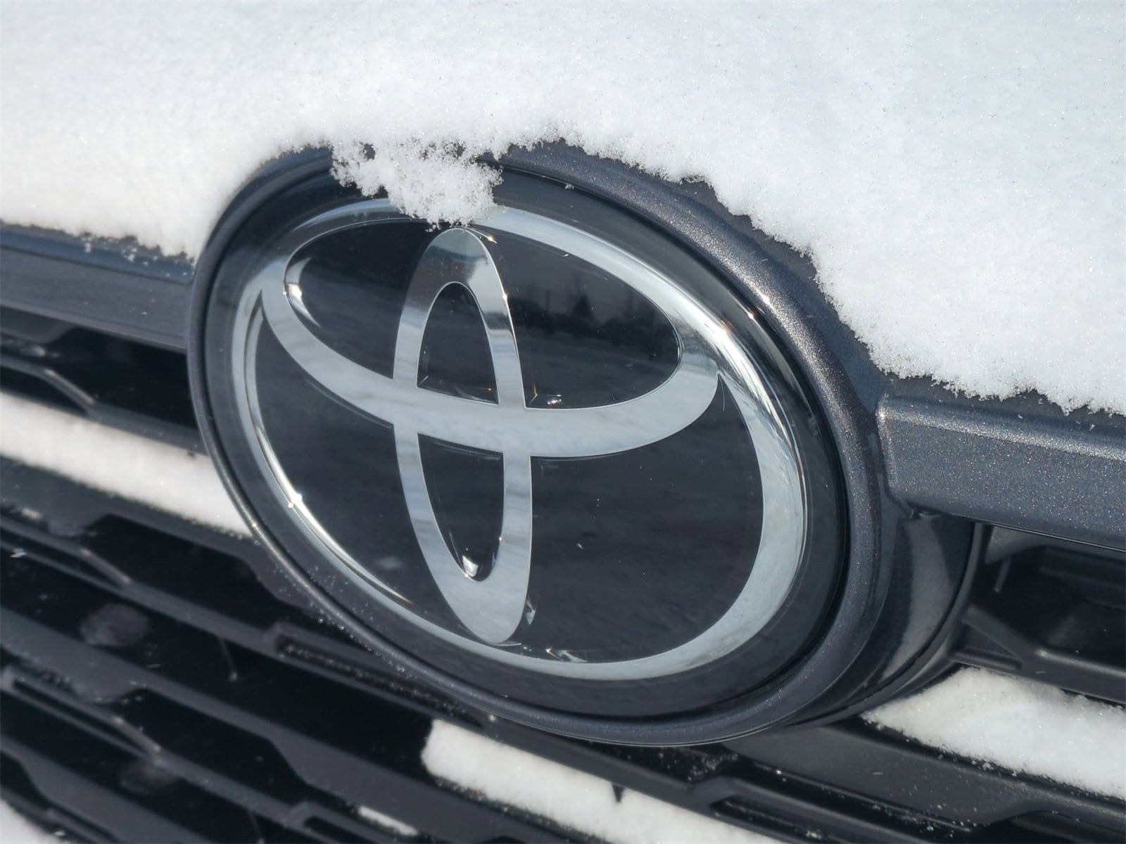 Thumbnail: 2025 Toyota RAV4 - 12