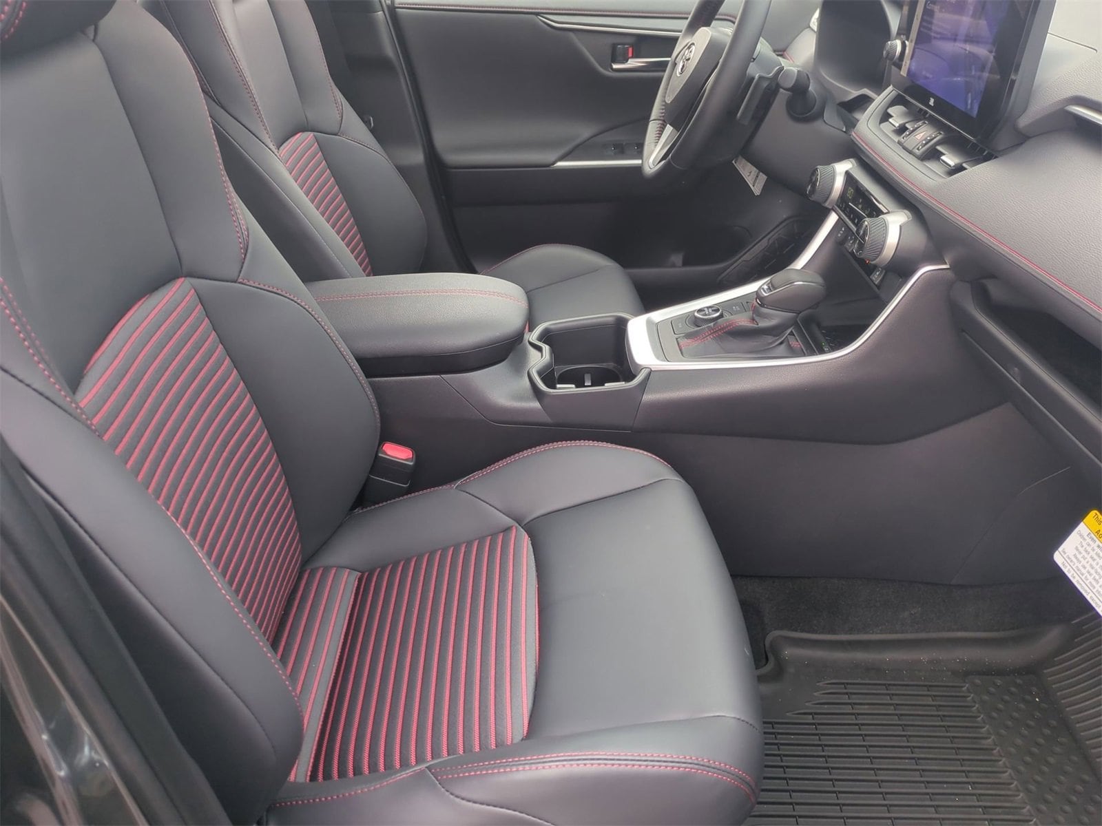 Thumbnail: 2025 Toyota RAV4 - 23