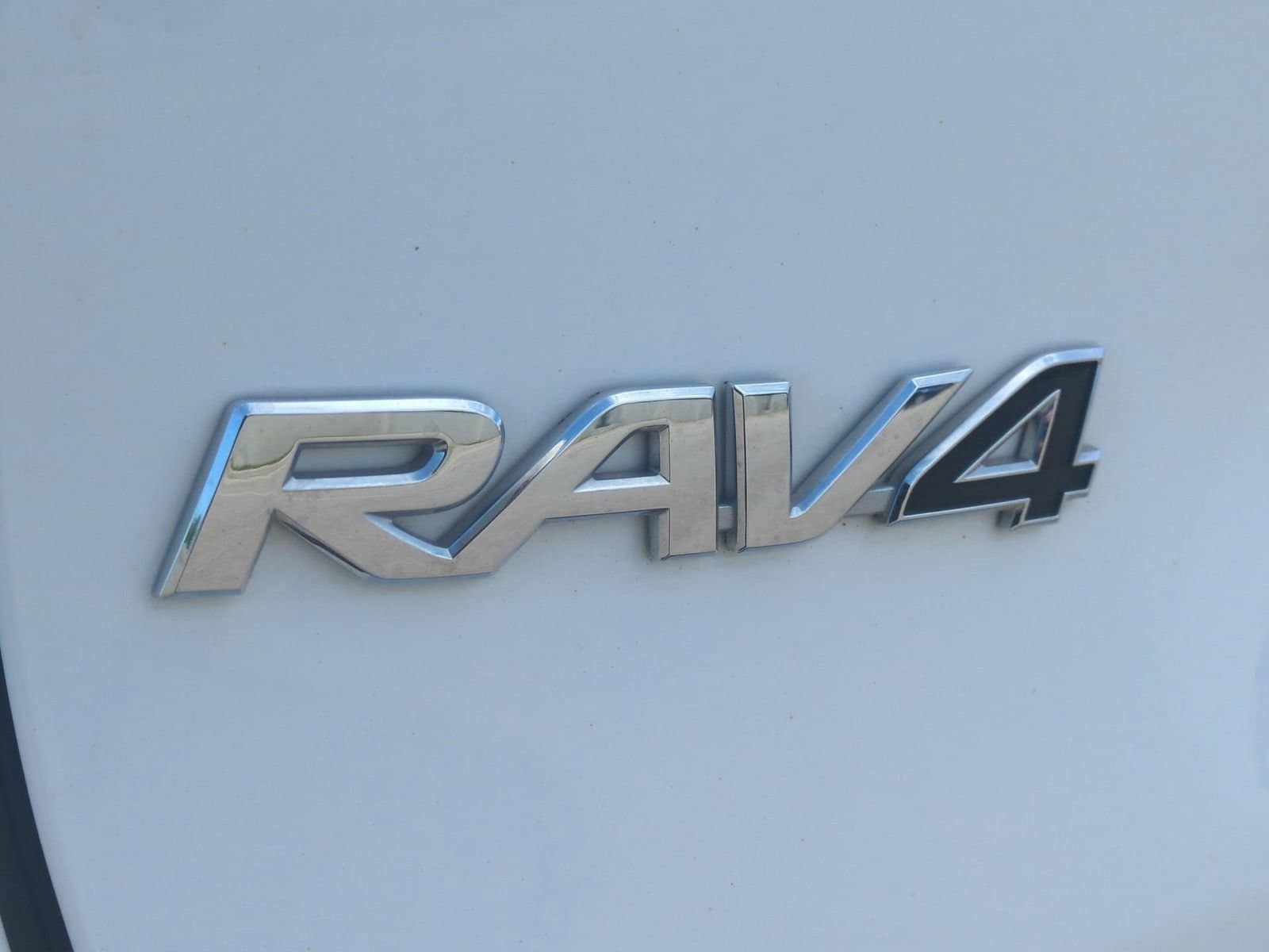 Thumbnail: 2022 Toyota RAV4 - 13