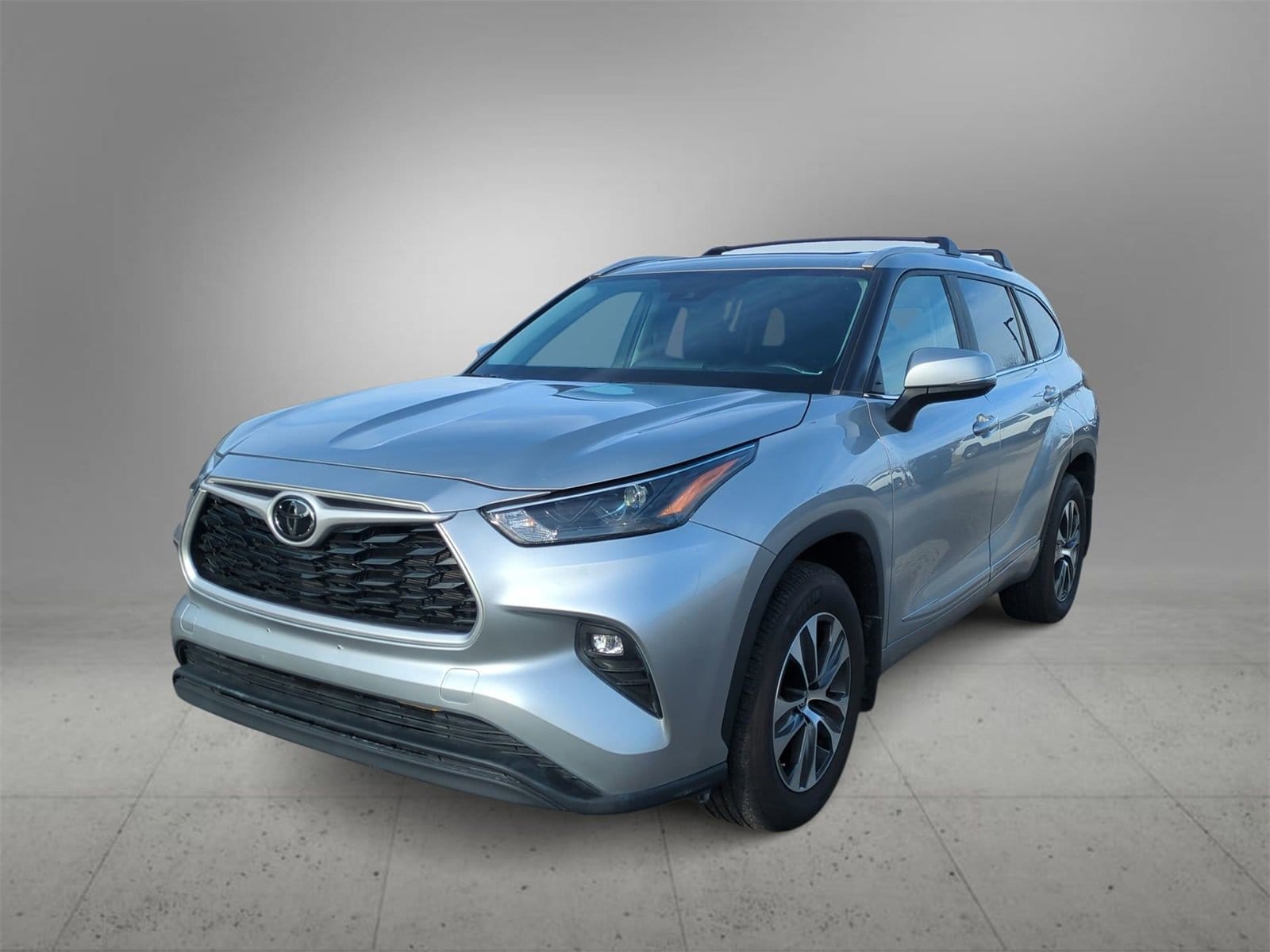 Thumbnail: 2023 Toyota Highlander - 4