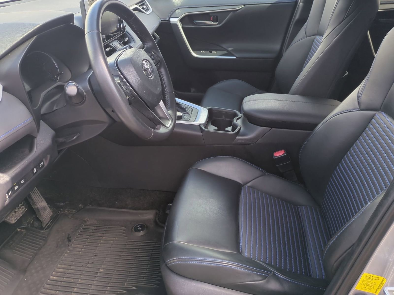 Thumbnail: 2020 Toyota RAV4 - 16