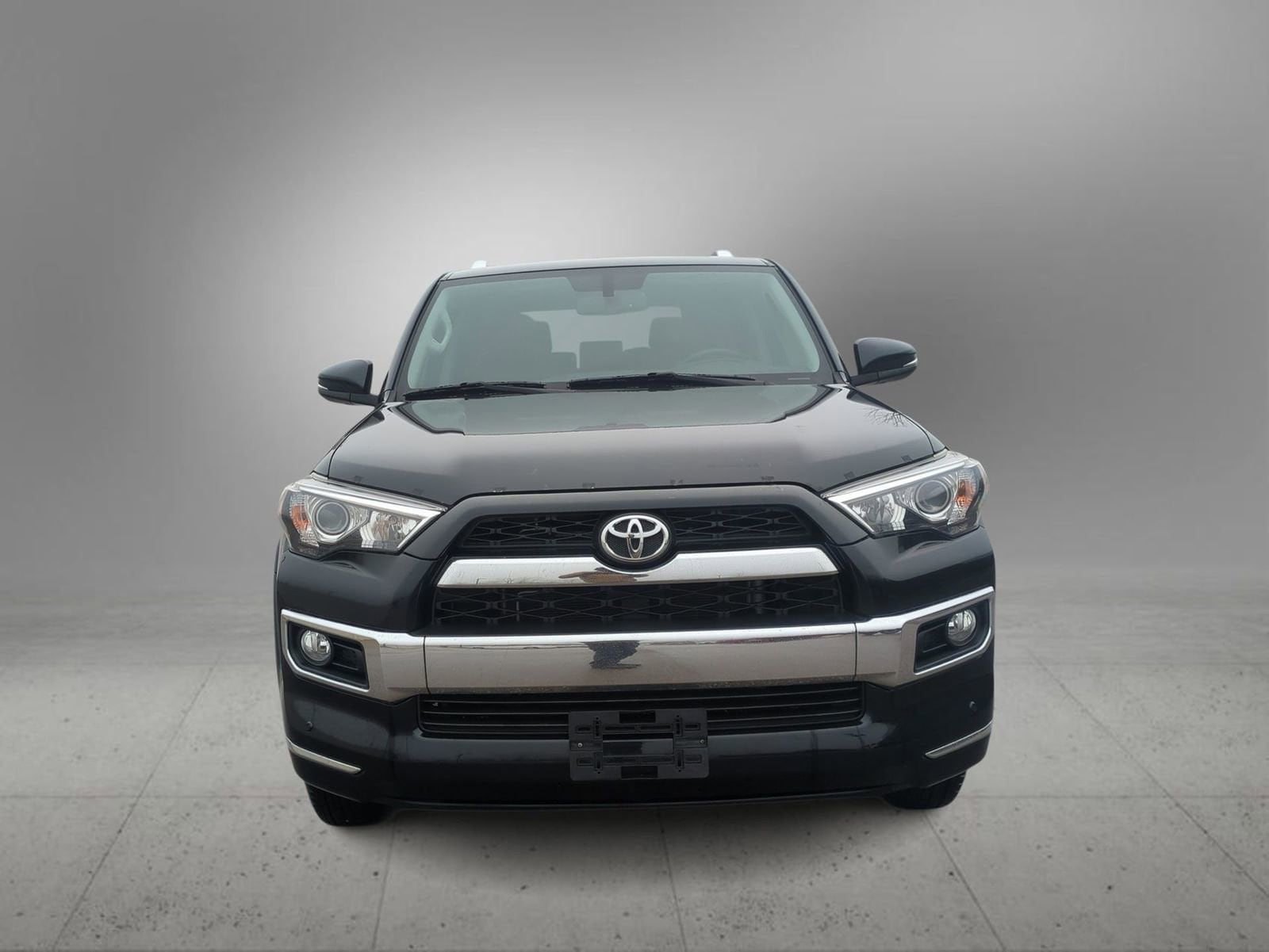 Thumbnail: 2015 Toyota 4Runner - 3