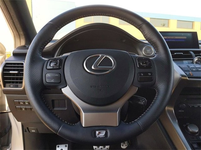 2015 Lexus NX 200t 23