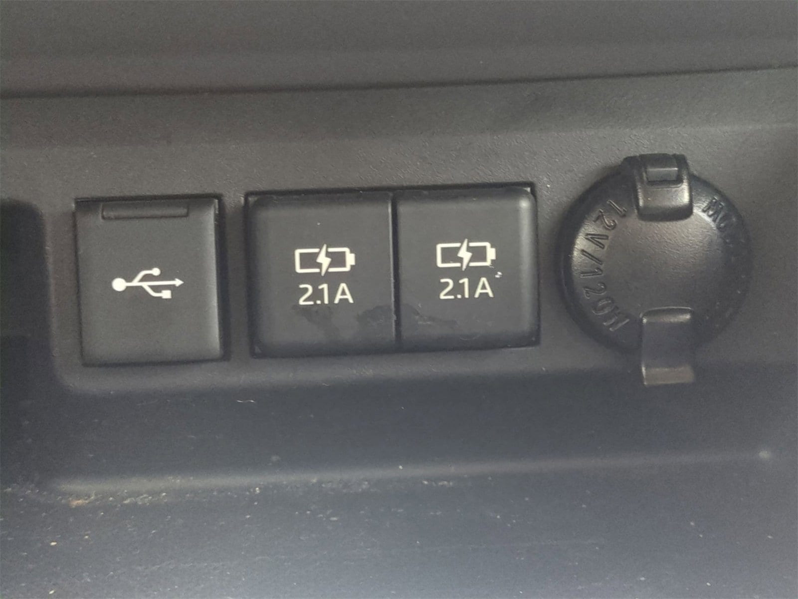 Thumbnail: 2021 Toyota Highlander - 32