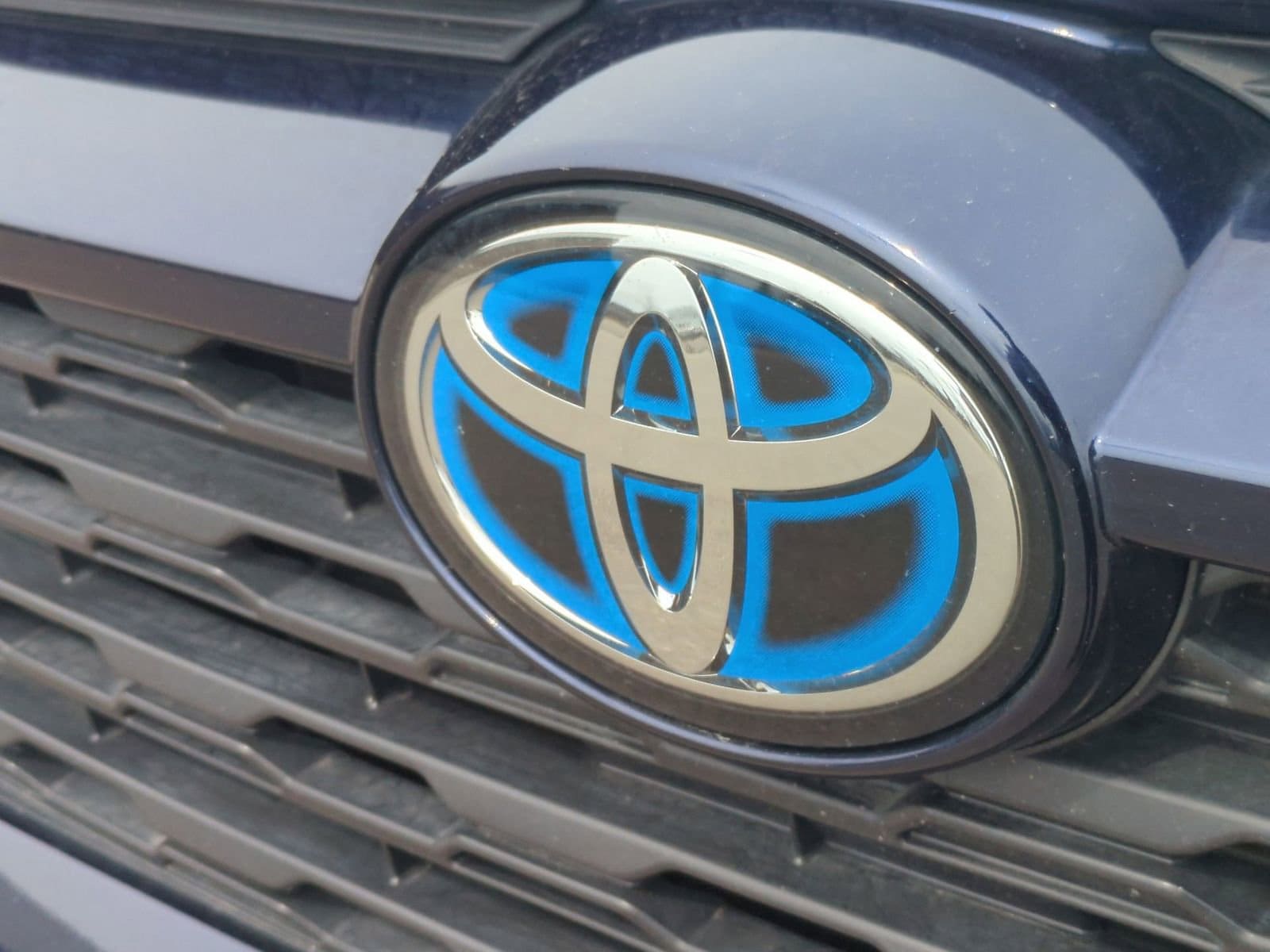 Thumbnail: 2024 Toyota RAV4 - 12