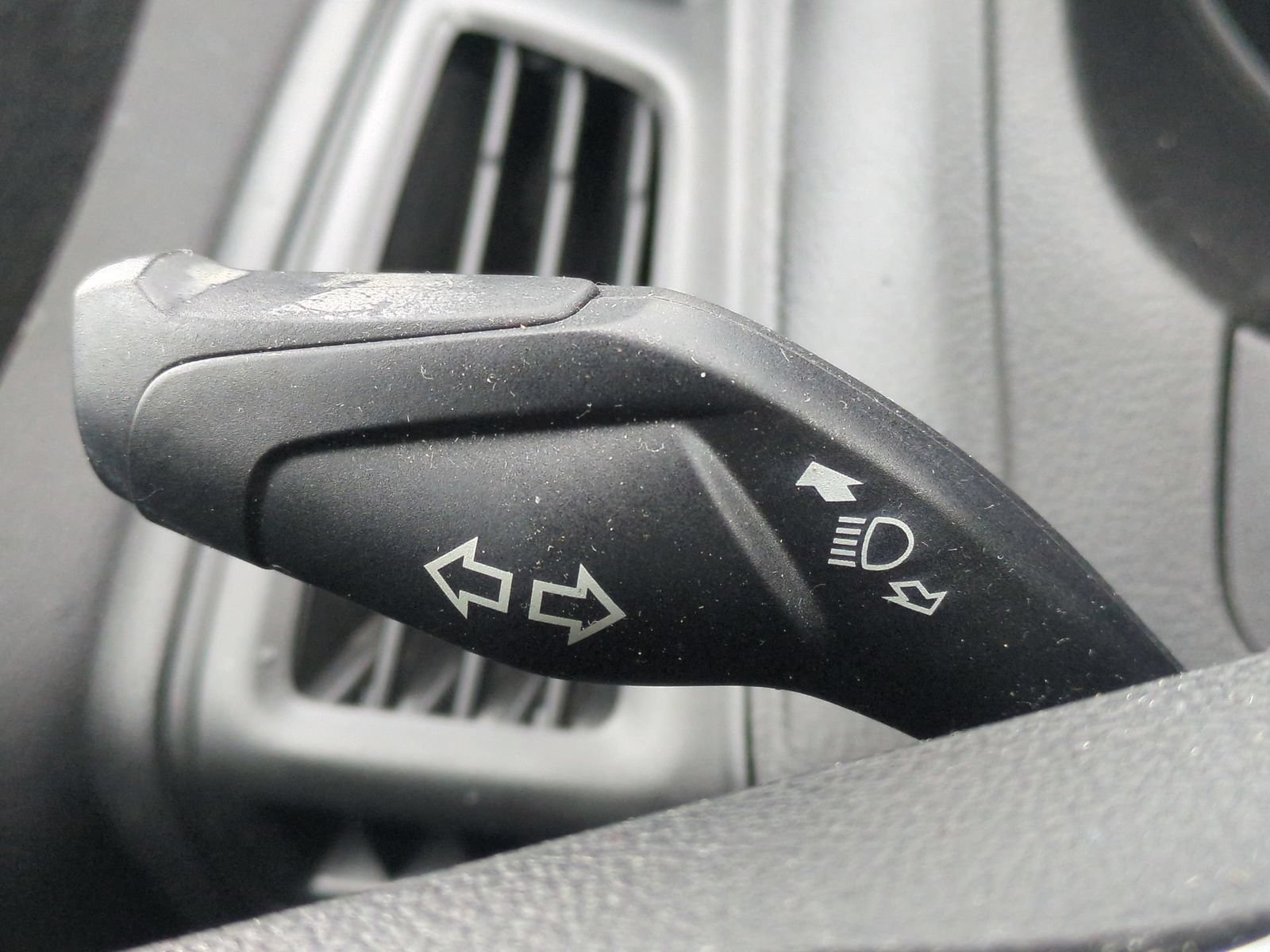 Thumbnail: 2014 Ford Focus - 26