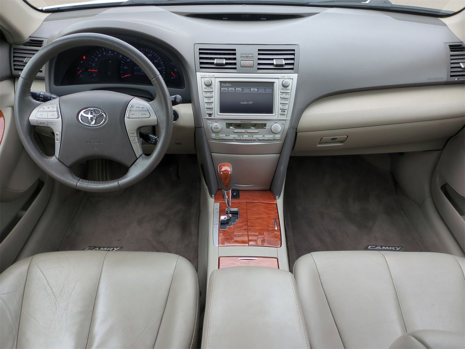 2010 Toyota Camry XLE 15