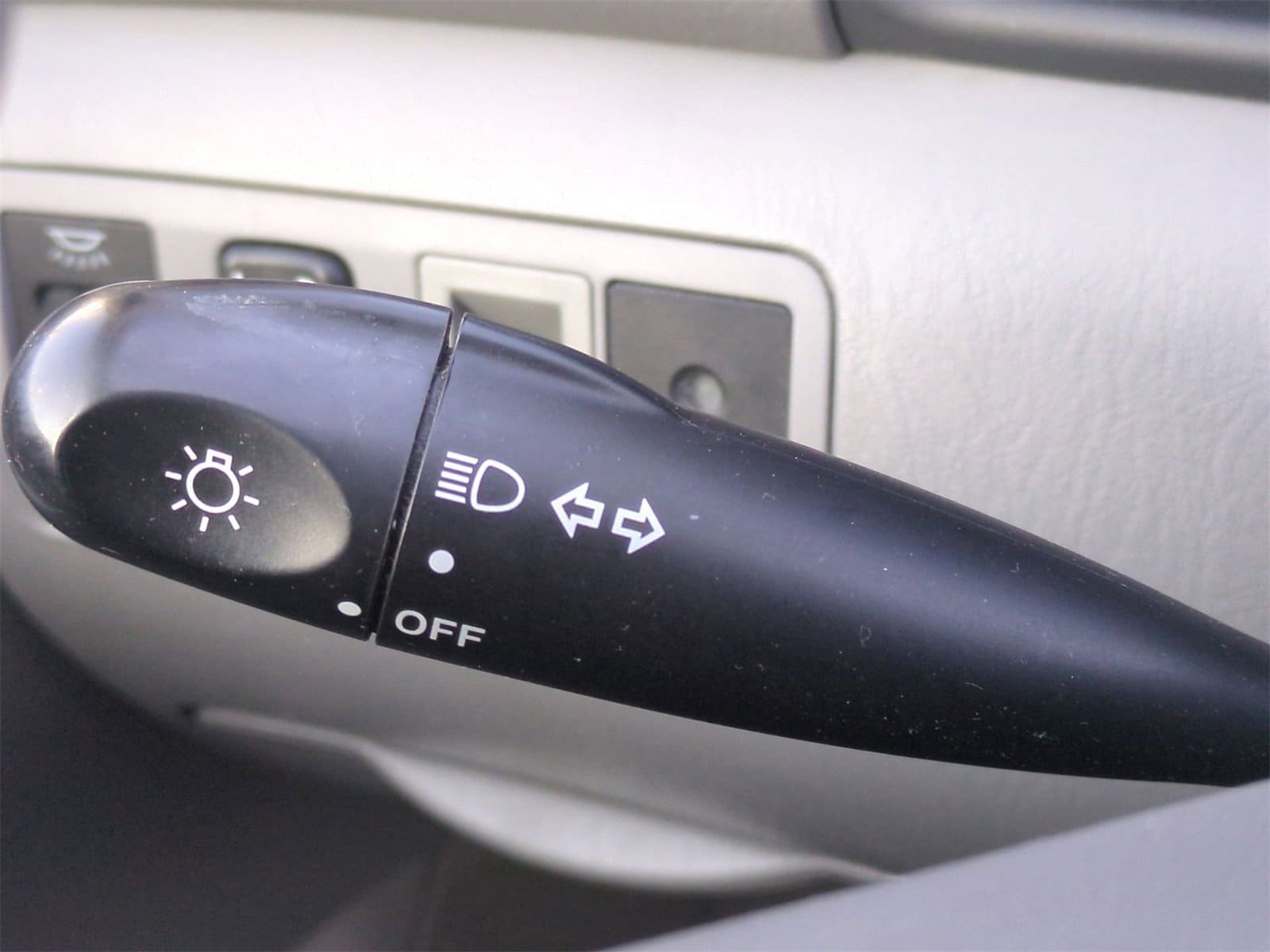 Thumbnail: 2005 Toyota Corolla - 25