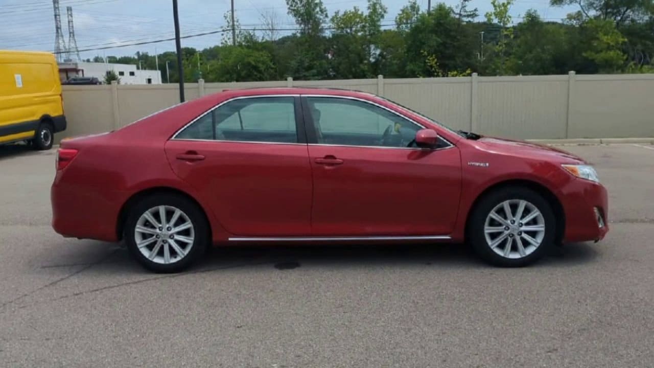 Thumbnail: 2014 Toyota Camry - 9