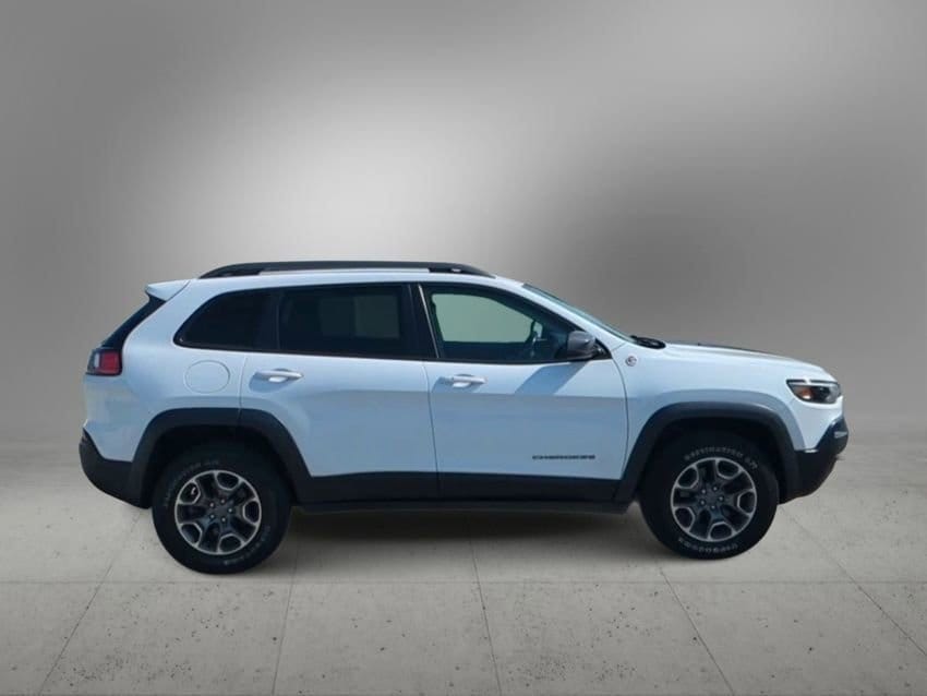 Thumbnail: 2020 Jeep Cherokee - 9
