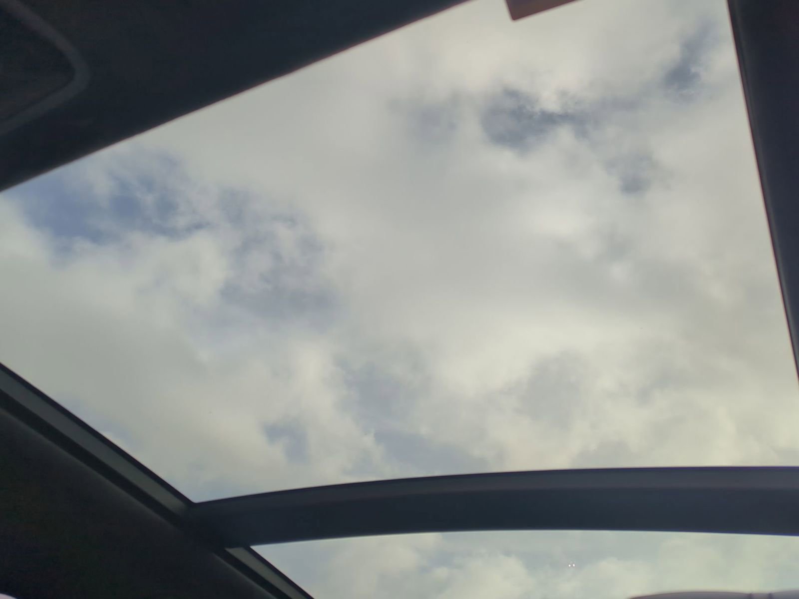 Thumbnail: 2017 Land Rover Range Rover - 19