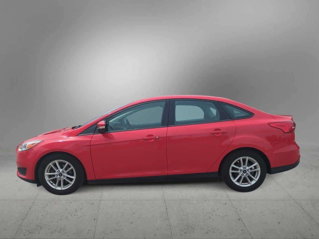 Thumbnail: 2016 Ford Focus - 5
