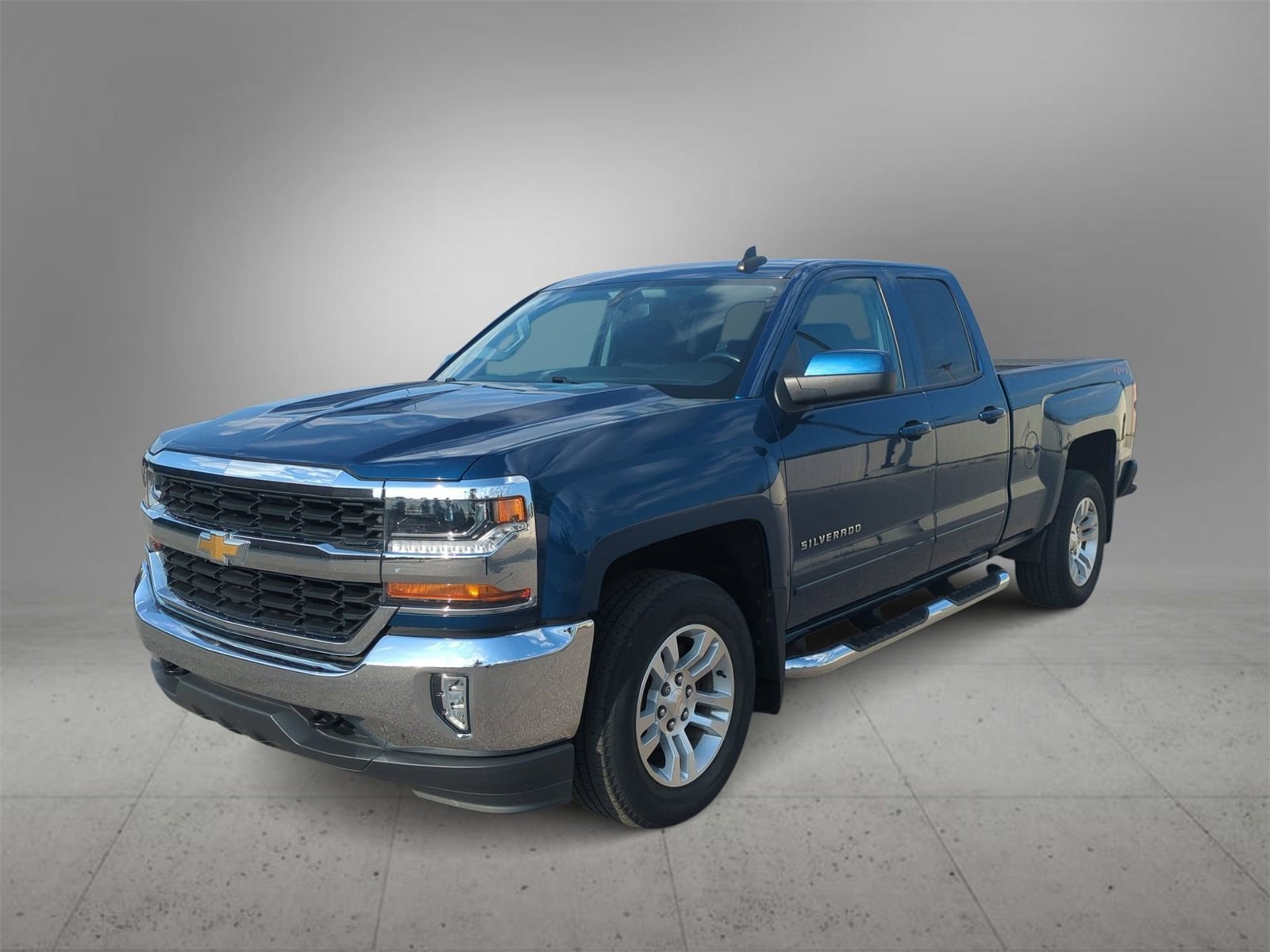 2019 Chevrolet Silverado 1500 LT photo 4