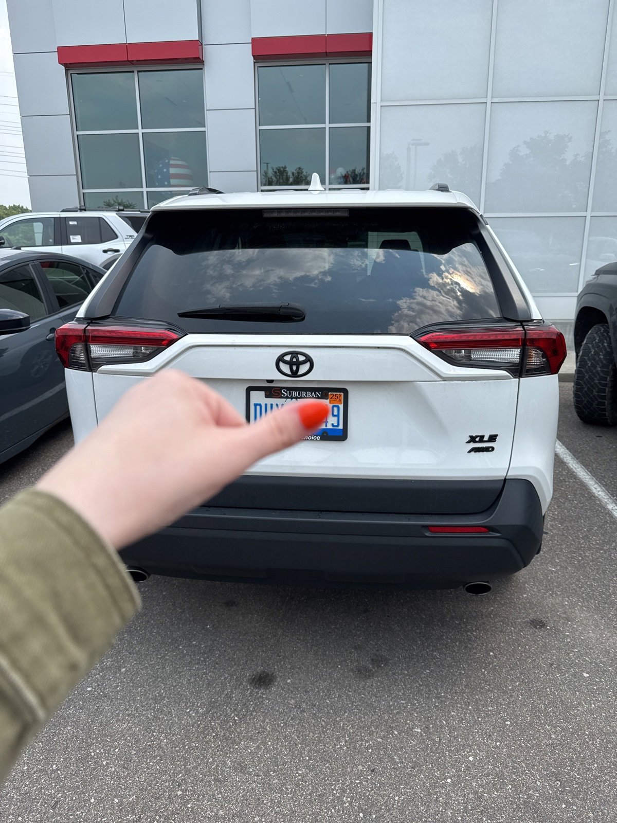 Thumbnail: 2022 Toyota RAV4 - 18